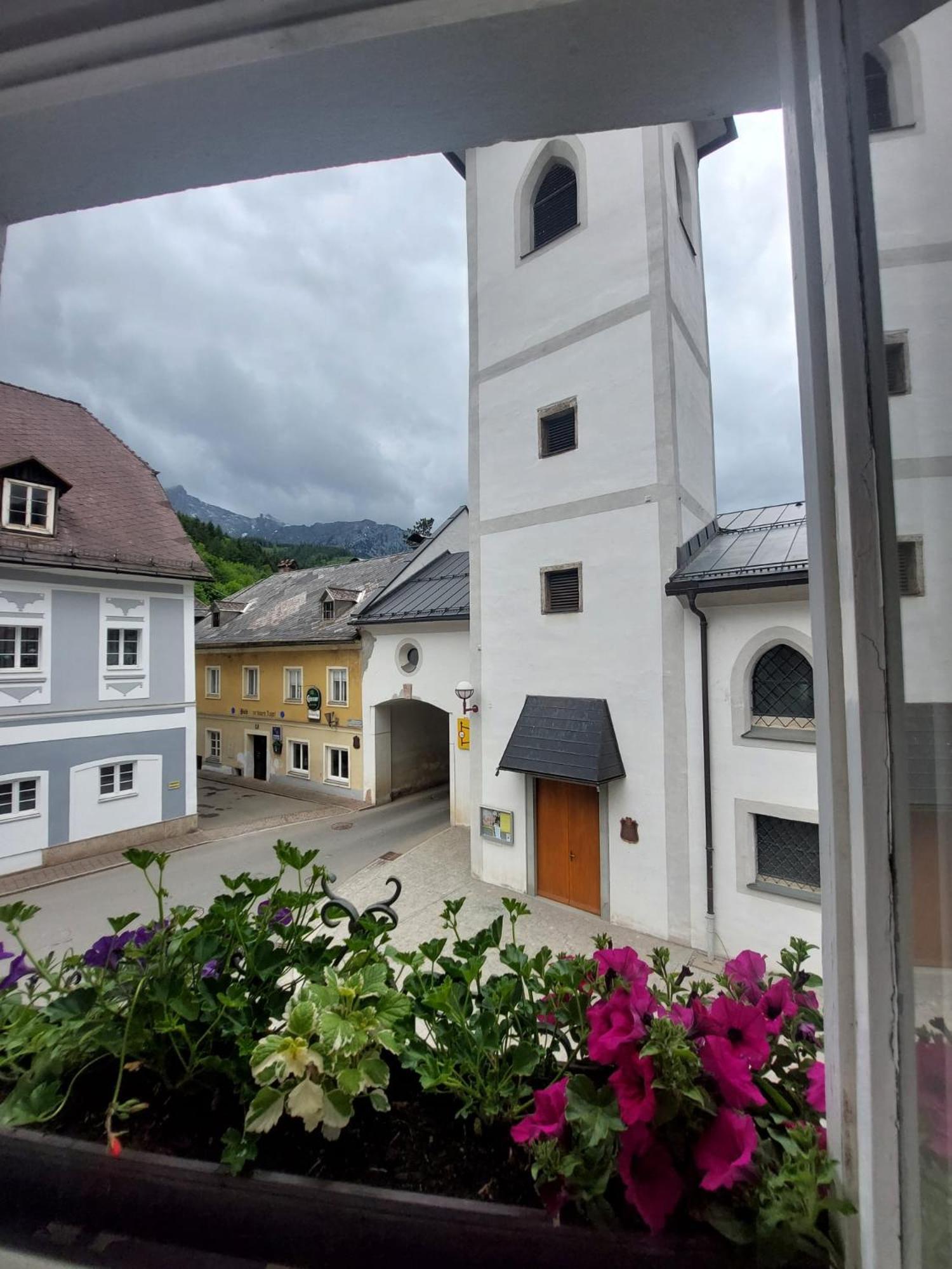 Gasthof Zur Post Eisenerz Exterior foto